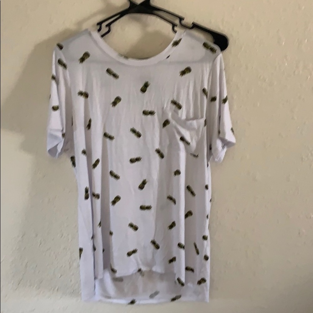Justify teeshirt with pocket and pineapple